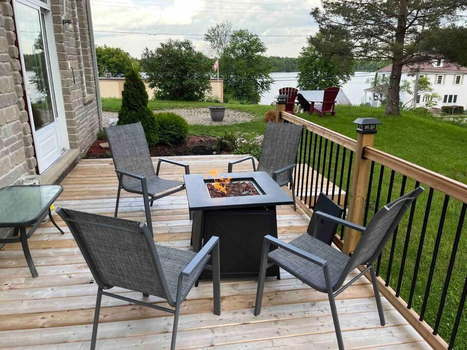 Rock Hill Bed & Breakfast Sharbot Lake Екстериор снимка